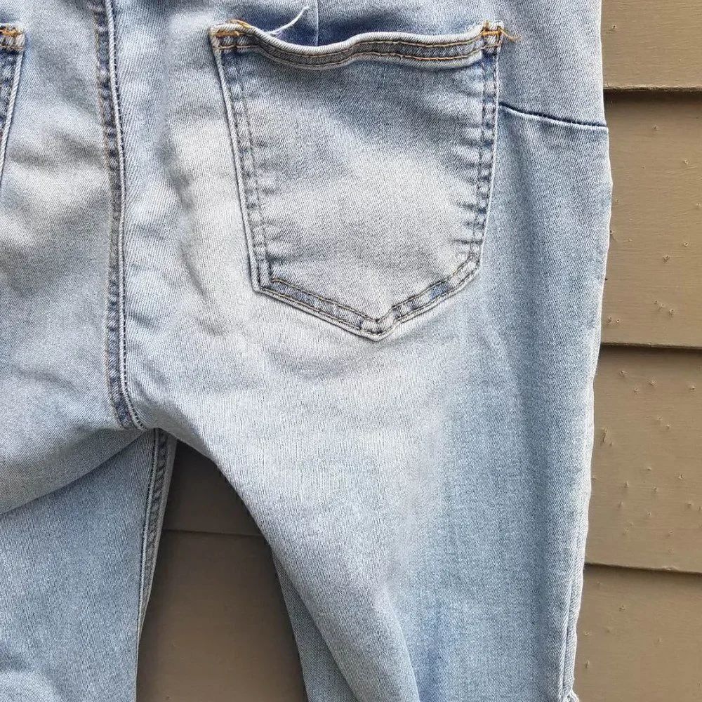 Refuge Rio 7 Distressed Mid Rise Push Up Jeans size 7 - Picture 4 of 10